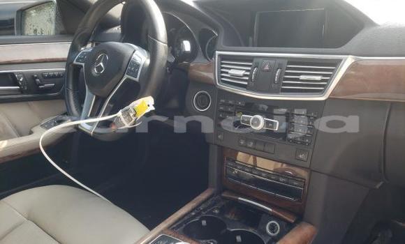 Acheter Neuf Voiture Mercedes-Benz E–Class Gris à Badagry, État de Lagos Acheter Neuf Voiture Mercedes-Benz E–Class Gris à Badagry, État de Lagos