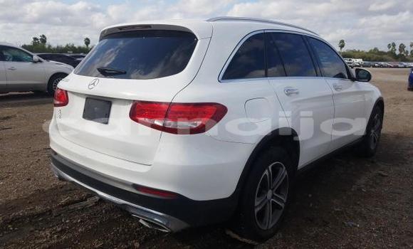 Acheter Neuf Voiture Mercedes-Benz GLC Blanc à Badagry, État de Lagos Acheter Neuf Voiture Mercedes-Benz GLC Blanc à Badagry, État de Lagos