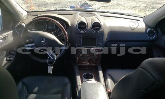 Acheter Neuf Voiture Mercedes-Benz ML–Class Gris à Badagry, État de Lagos Acheter Neuf Voiture Mercedes-Benz ML–Class Gris à Badagry, État de Lagos