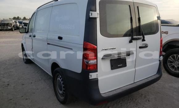 Acheter Neuf Voiture Mercedes-Benz Maybach S-klasse Blanc à Badagry, État de Lagos Acheter Neuf Voiture Mercedes-Benz Maybach S-klasse Blanc à Badagry, État de Lagos