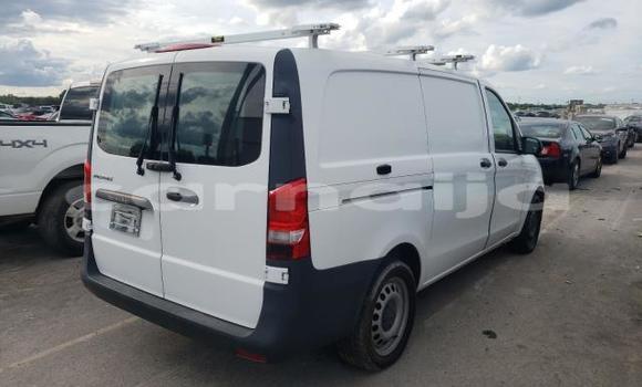 Acheter Neuf Voiture Mercedes-Benz M–Class Blanc à Badagry, État de Lagos Acheter Neuf Voiture Mercedes-Benz M–Class Blanc à Badagry, État de Lagos