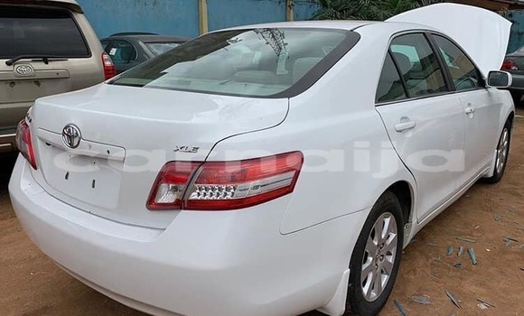 Acheter Occasion Voiture Toyota Camry Blanc à Lagos, État de Lagos Acheter Occasion Voiture Toyota Camry Blanc à Lagos, État de Lagos
