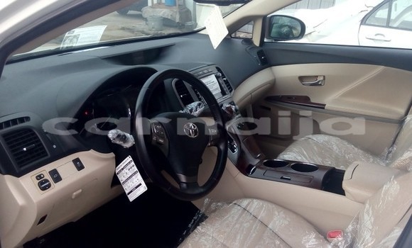 Buy Used Toyota Venza White Car in Lagos in Lagos State Buy Used Toyota Venza White Car in Lagos in Lagos State