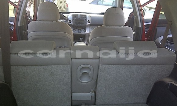 Acheter Occasion Voiture Toyota RAV4 Rouge à Lagos, État de Lagos Acheter Occasion Voiture Toyota RAV4 Rouge à Lagos, État de Lagos