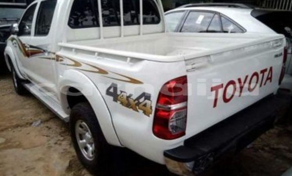 Buy Used Toyota Hilux White Car in Daura in Katsina Buy Used Toyota Hilux White Car in Daura in Katsina
