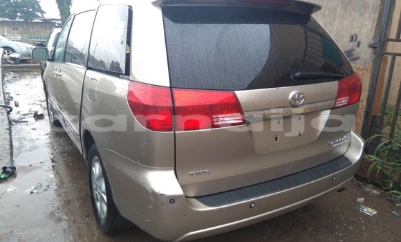 Acheter Occasion Voiture Toyota Sienna Marron à Lagos, État de Lagos Acheter Occasion Voiture Toyota Sienna Marron à Lagos, État de Lagos