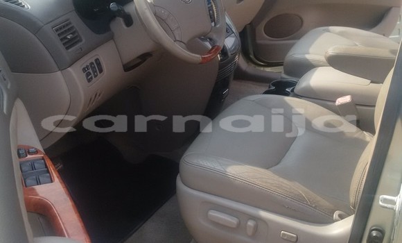 Acheter Occasion Voiture Toyota Sienna Beige à Lagos, État de Lagos Acheter Occasion Voiture Toyota Sienna Beige à Lagos, État de Lagos