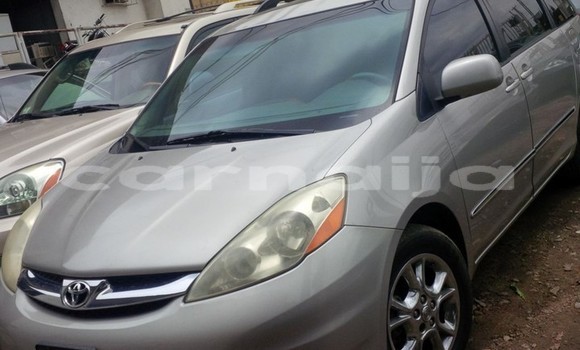 Buy Used Toyota Sienna Silver Car in Lagos in Lagos State Buy Used Toyota Sienna Silver Car in Lagos in Lagos State
