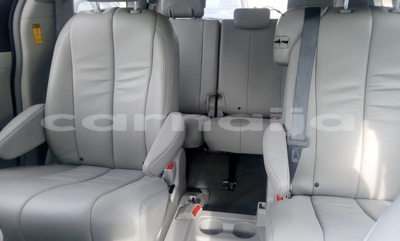 Acheter Occasion Voiture Toyota Sienna Gris à Lagos, État de Lagos Acheter Occasion Voiture Toyota Sienna Gris à Lagos, État de Lagos