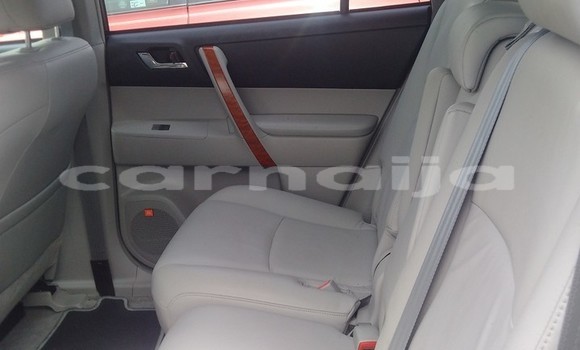 Buy Used Toyota Highlander White Car in Lagos in Lagos State Buy Used Toyota Highlander White Car in Lagos in Lagos State