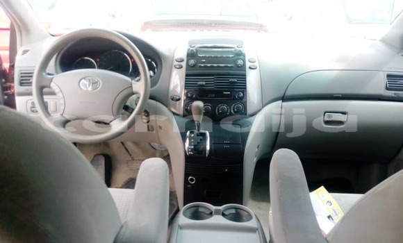 Acheter Occasion Voiture Toyota Sienna Rouge à Lagos, État de Lagos Acheter Occasion Voiture Toyota Sienna Rouge à Lagos, État de Lagos