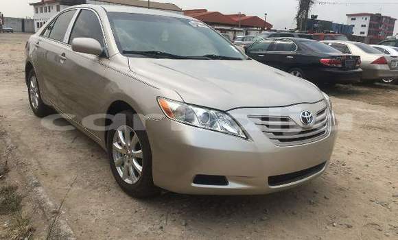 Acheter Occasion Voiture Toyota Camry Marron à Lagos, État de Lagos