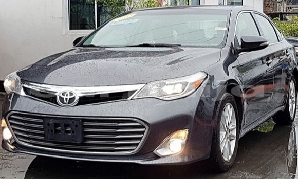 Buy Used Toyota Avalon Black Car in Lagos in Lagos State