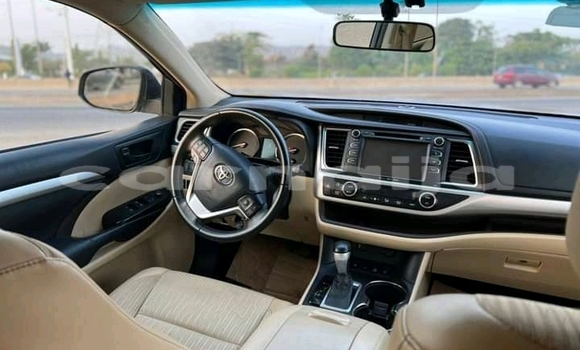 Buy Used Toyota Highlander Red Car in Lagos in Lagos State Buy Used Toyota Highlander Red Car in Lagos in Lagos State