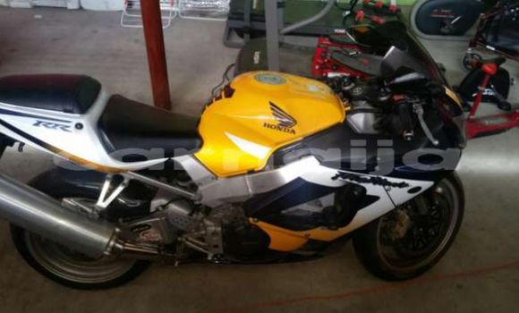 Acheter Occasion Moto Honda CBR Vert à Ville de Festac, État de Lagos Acheter Occasion Moto Honda CBR Vert à Ville de Festac, État de Lagos