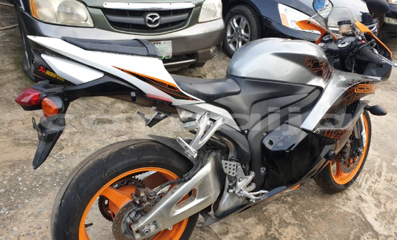 Buy Used Honda CBR Beige Bike in Ibadan in Oyo State Buy Used Honda CBR Beige Bike in Ibadan in Oyo State