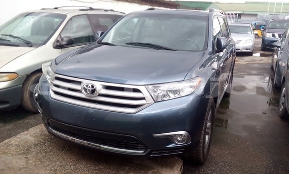 Acheter Occasion Voiture Toyota Highlander Beige à Lagos, État de Lagos
