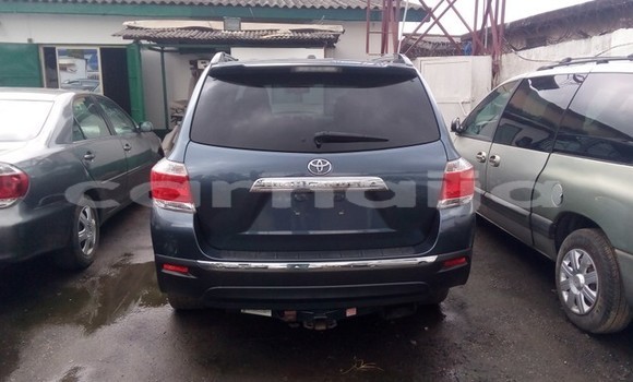 Buy Used Toyota Highlander Beige Car in Lagos in Lagos State Buy Used Toyota Highlander Beige Car in Lagos in Lagos State