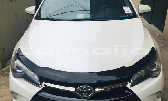 Acheter Occasion Voiture Toyota Camry Blanc à Lagos, État de Lagos