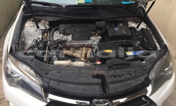 Acheter Occasion Voiture Toyota Camry Blanc à Lagos, État de Lagos Acheter Occasion Voiture Toyota Camry Blanc à Lagos, État de Lagos