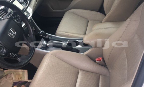 Acheter Occasion Voiture Honda Accord Blanc à Lagos, État de Lagos Acheter Occasion Voiture Honda Accord Blanc à Lagos, État de Lagos