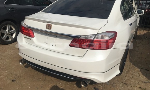 Acheter Occasion Voiture Honda Accord Blanc à Lagos, État de Lagos Acheter Occasion Voiture Honda Accord Blanc à Lagos, État de Lagos