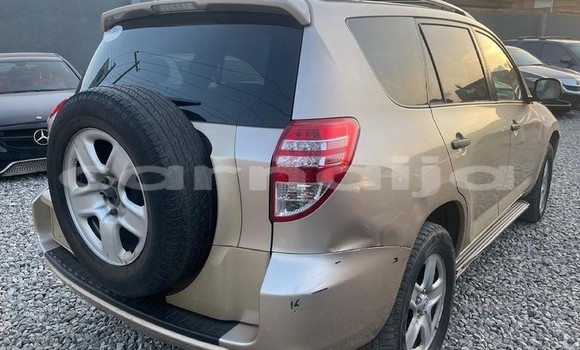Acheter Occasion Voiture Toyota RAV4 Marron à Lagos, État de Lagos Acheter Occasion Voiture Toyota RAV4 Marron à Lagos, État de Lagos