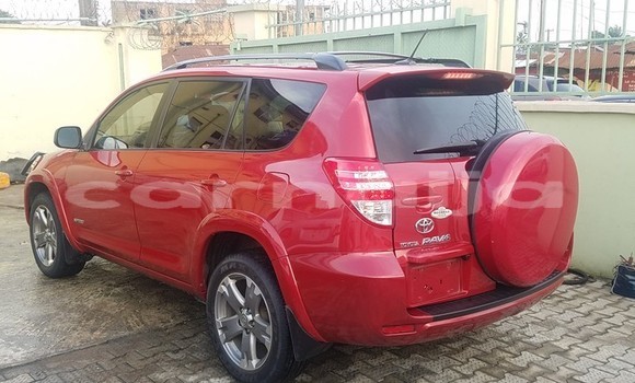 Acheter Occasion Voiture Toyota RAV4 Rouge à Lagos, État de Lagos Acheter Occasion Voiture Toyota RAV4 Rouge à Lagos, État de Lagos