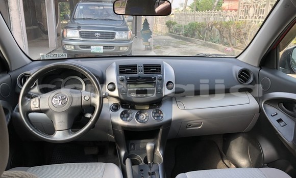 Acheter Occasion Voiture Toyota RAV4 Rouge à Lagos, État de Lagos Acheter Occasion Voiture Toyota RAV4 Rouge à Lagos, État de Lagos