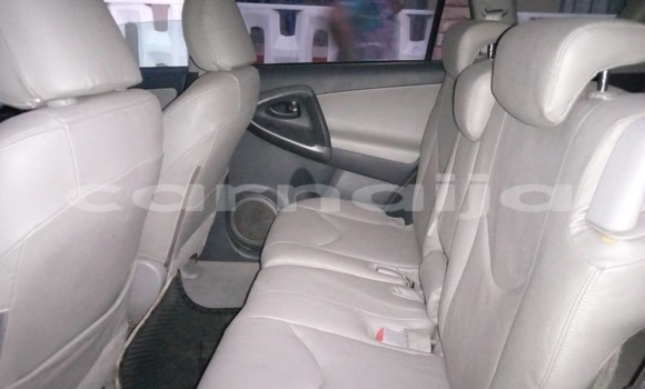 Acheter Occasion Voiture Toyota RAV4 Noir à Lagos, État de Lagos Acheter Occasion Voiture Toyota RAV4 Noir à Lagos, État de Lagos