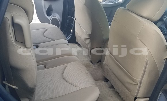 Acheter Occasion Voiture Toyota RAV4 Beige à Lagos, État de Lagos Acheter Occasion Voiture Toyota RAV4 Beige à Lagos, État de Lagos