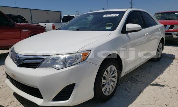 Acheter Neuf Voiture Toyota Camry Blanc à Badagry, État de Lagos Acheter Neuf Voiture Toyota Camry Blanc à Badagry, État de Lagos