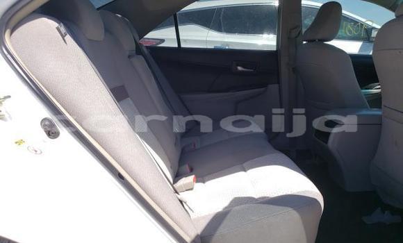Acheter Neuf Voiture Toyota Camry Blanc à Badagry, État de Lagos Acheter Neuf Voiture Toyota Camry Blanc à Badagry, État de Lagos