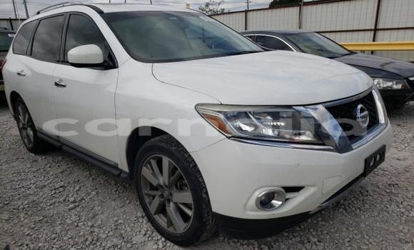 Acheter Neuf Voiture Nissan Pathfinder Blanc à Badagry, État de Lagos Acheter Neuf Voiture Nissan Pathfinder Blanc à Badagry, État de Lagos