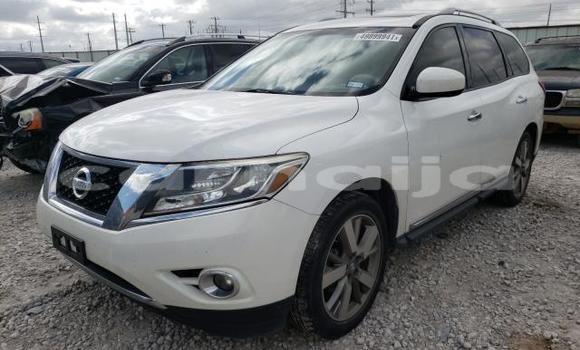 Acheter Neuf Voiture Nissan Pathfinder Blanc à Badagry, État de Lagos Acheter Neuf Voiture Nissan Pathfinder Blanc à Badagry, État de Lagos
