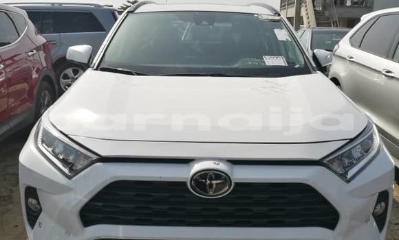 Acheter Occasion Voiture Toyota RAV4 Blanc à Lagos, État de Lagos