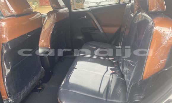 Acheter Occasion Voiture Toyota RAV4 Blanc à Lagos, État de Lagos Acheter Occasion Voiture Toyota RAV4 Blanc à Lagos, État de Lagos