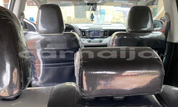 Acheter Occasion Voiture Toyota RAV4 Blanc à Lagos, État de Lagos Acheter Occasion Voiture Toyota RAV4 Blanc à Lagos, État de Lagos