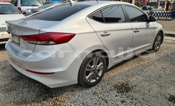 Acheter Occasion Voiture Hyundai Elantra Blanc à Lagos, État de Lagos Acheter Occasion Voiture Hyundai Elantra Blanc à Lagos, État de Lagos