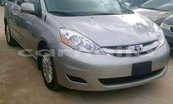Buy New Toyota Sienna Other Car in Abuja in Lagos State Buy New Toyota Sienna Other Car in Abuja in Lagos State