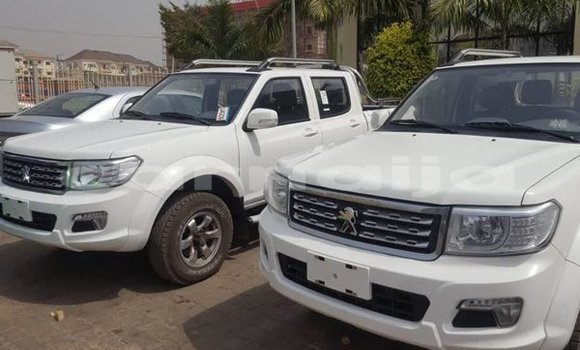 Buy Used Hyundai H200 Silver Truck in Badagry in Lagos State