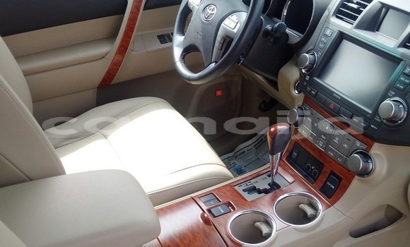 Buy Used Toyota Highlander Red Car in Badagry in Lagos State Buy Used Toyota Highlander Red Car in Badagry in Lagos State