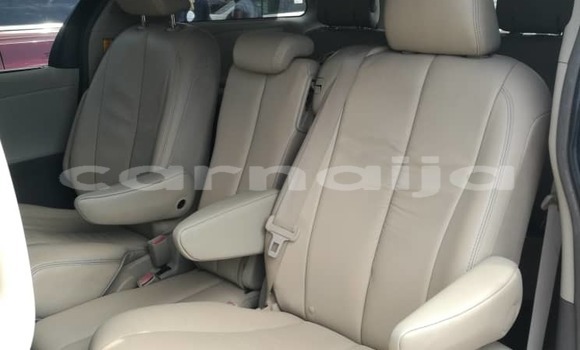 Acheter Occasion Voiture Toyota Sienna Noir à Lagos, État de Lagos Acheter Occasion Voiture Toyota Sienna Noir à Lagos, État de Lagos