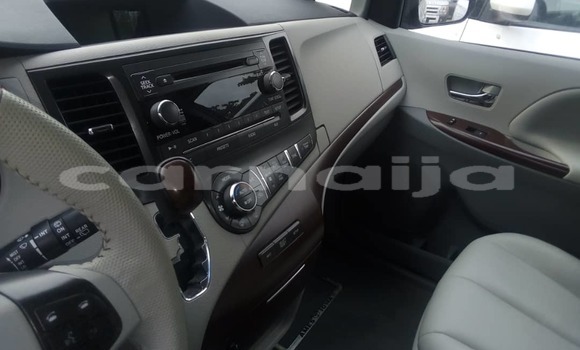 Acheter Occasion Voiture Toyota Sienna Noir à Lagos, État de Lagos Acheter Occasion Voiture Toyota Sienna Noir à Lagos, État de Lagos