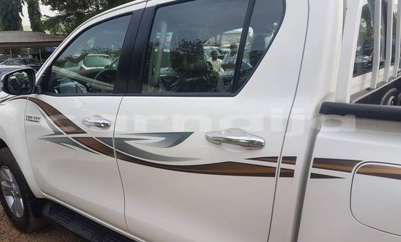 Acheter Occasion Voiture Toyota Hilux Blanc à Badagry, État de Lagos Acheter Occasion Voiture Toyota Hilux Blanc à Badagry, État de Lagos