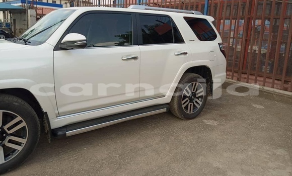 Acheter Occasion Voiture Toyota Camry Blanc à Lagos, État de Lagos Acheter Occasion Voiture Toyota Camry Blanc à Lagos, État de Lagos