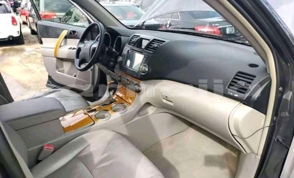 Buy New Toyota Highlander Other Car in Abuja in Lagos State Buy New Toyota Highlander Other Car in Abuja in Lagos State
