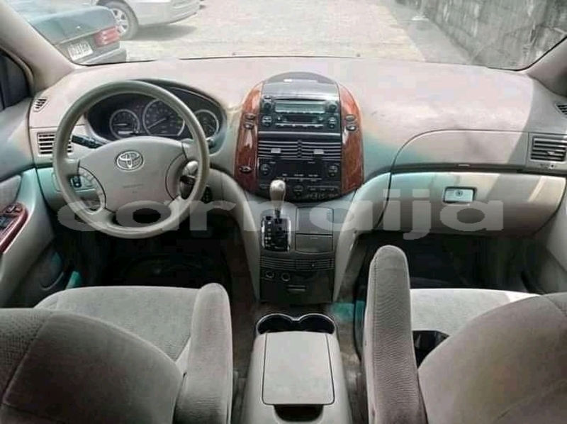 Big with watermark toyota sienna kogi state lokoja 22805