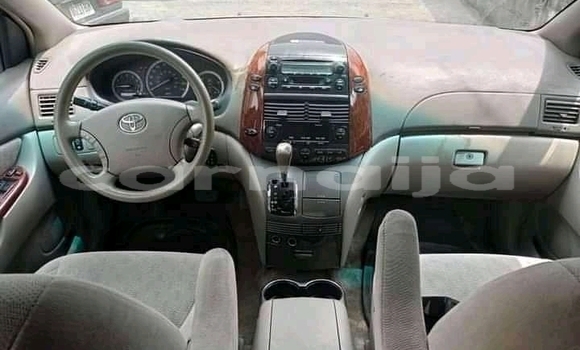 Acheter Neuf Voiture Toyota Sienna Marron à Lokoja, État de Kogi Acheter Neuf Voiture Toyota Sienna Marron à Lokoja, État de Kogi