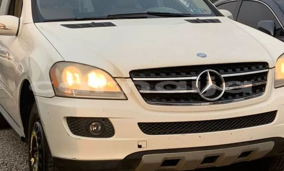 Acheter Occasion Voiture Mercedes-Benz ML–Class Blanc à Lagos, État de Lagos Acheter Occasion Voiture Mercedes-Benz ML–Class Blanc à Lagos, État de Lagos